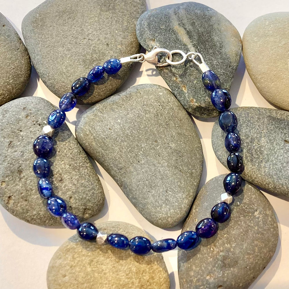 Polished Sapphire Beaded Bracelet
