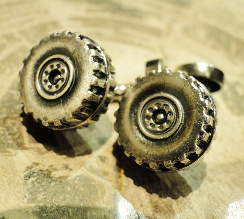 Pedal to the Metal Cuff Links